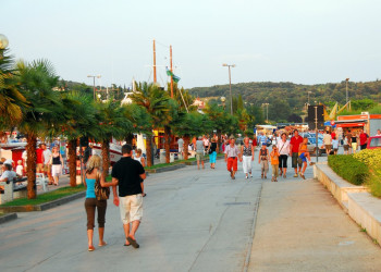 Люди в Врсаре, Хорватия. Фото 2 – фотографии Хорватии