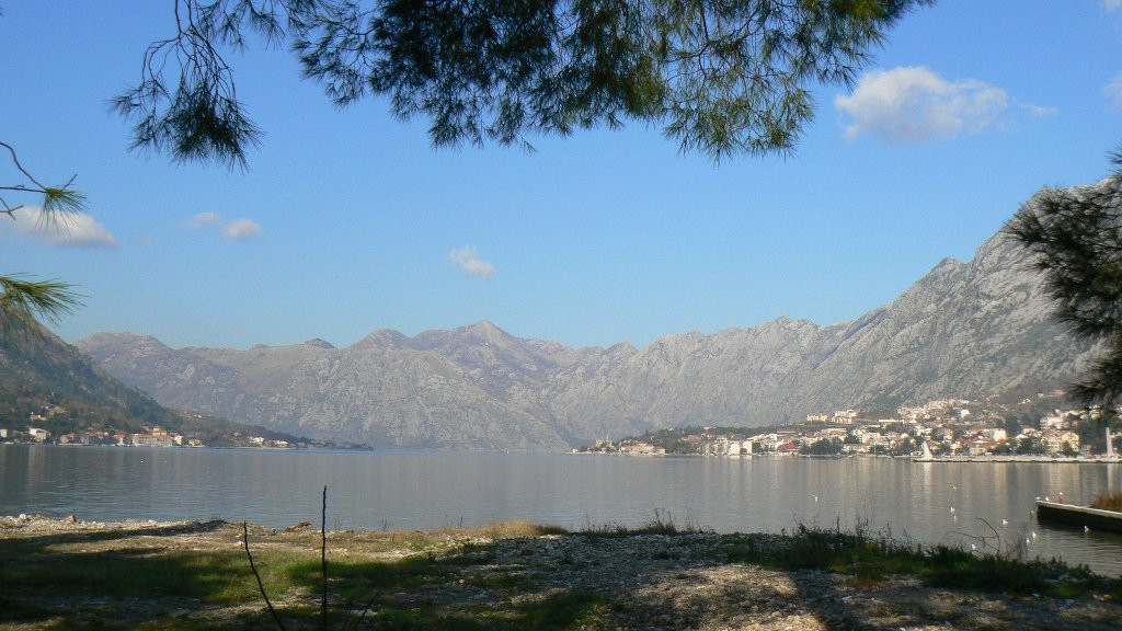 Берега в Которском заливе, Черногория. Фото 2 – фотографии Черногории