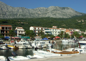 Лодочная станция в Тучепи, Хорватия – фотографии Хорватии