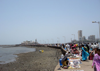 Дорога к мечети Хаджи Али (Haji Ali Dargah) – фотографии Индии