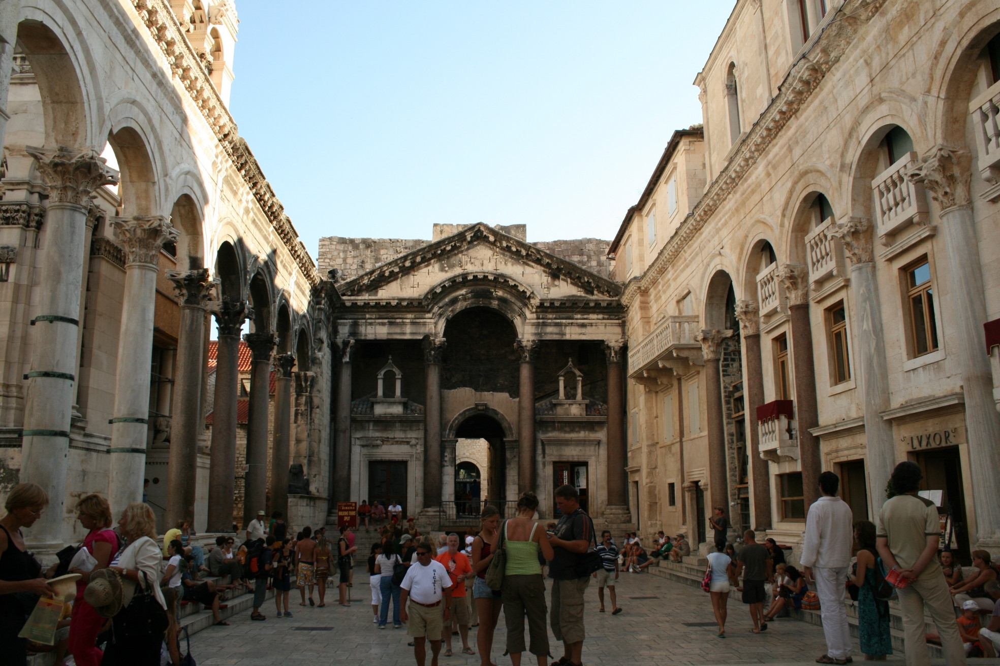 Туристы в Сплит, Хорватия. Фото 12 – фотографии Хорватии