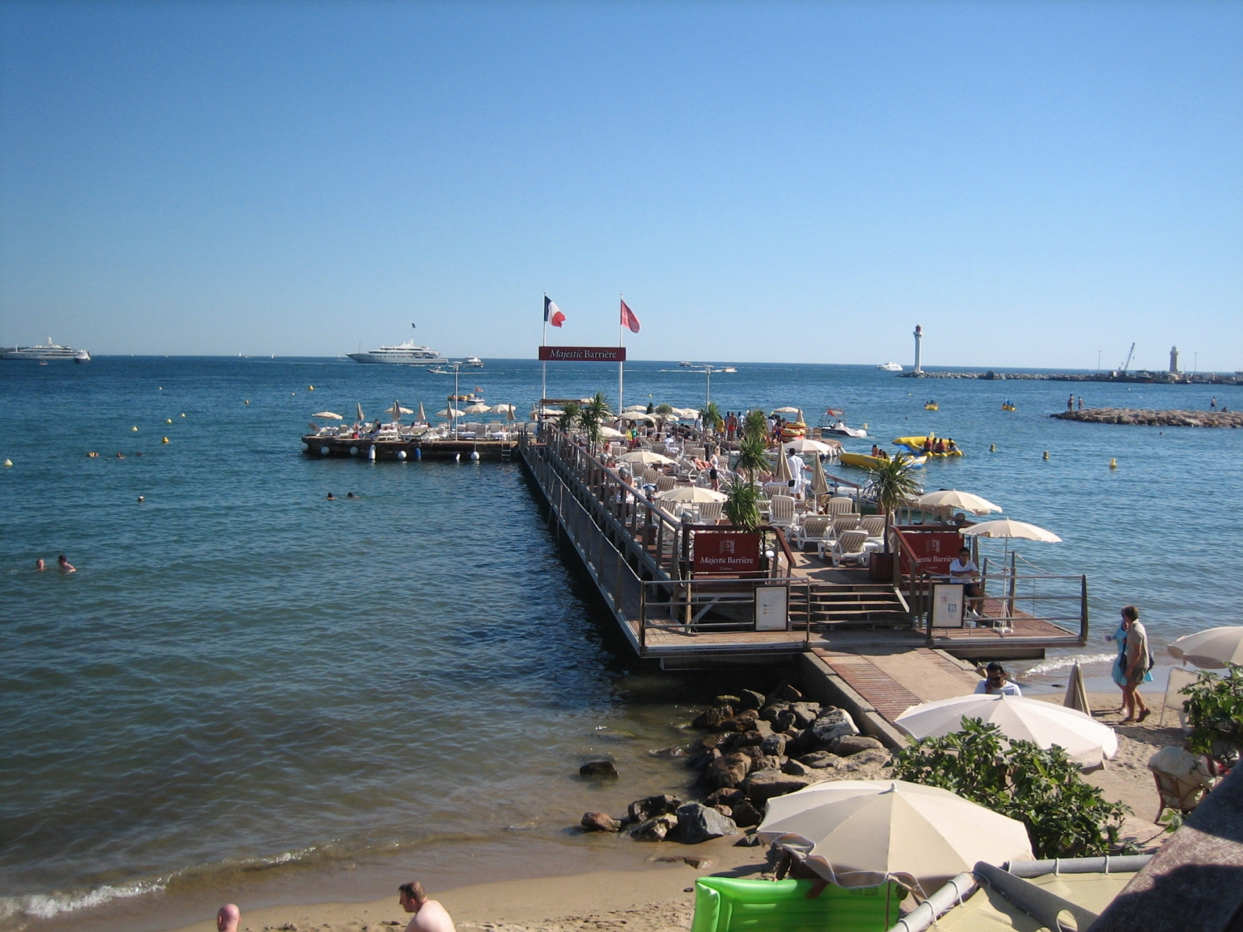 Кафе в Канне, Франция – фотографии Франции