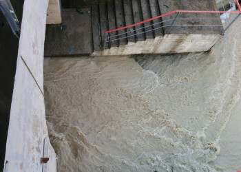 Последствия наводнения в п. Южный. Дорога ведущая к пляжу – фотографии России