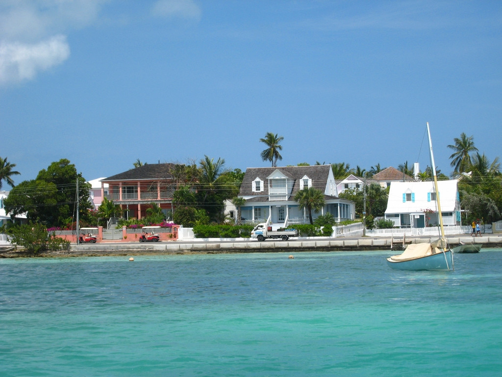 Набережная на острове Харбор  Айленд, Багамские острова – фотографии Багамских островов
