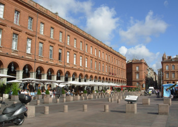 Кафе в Тулузе, Франция – фотографии Франции