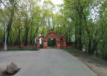 Парк Коломенское, ворота церкви – фотографии России
