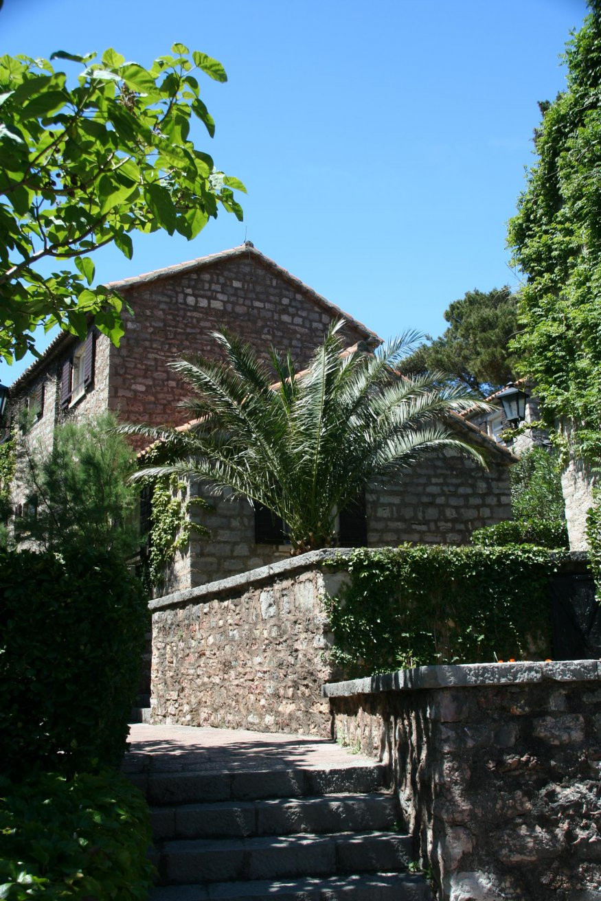 Дома в Святой Стефан, Черногория. Фото 6 – фотографии Черногории