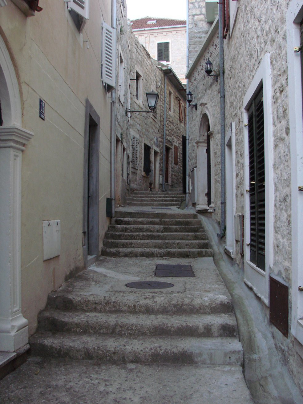 Улица в Херцег-Нови, Черногория. Фото 23 – фотографии Черногории