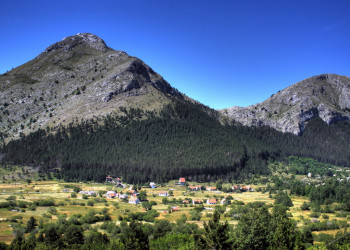 Деревня в Ловчен, Черногория – фотографии Черногории