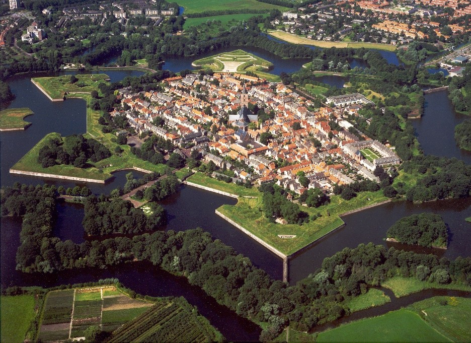 Нарден (Naarden) — небольшой город на западе Нидерландов. Фото 1 – фотографии Нидерландов
