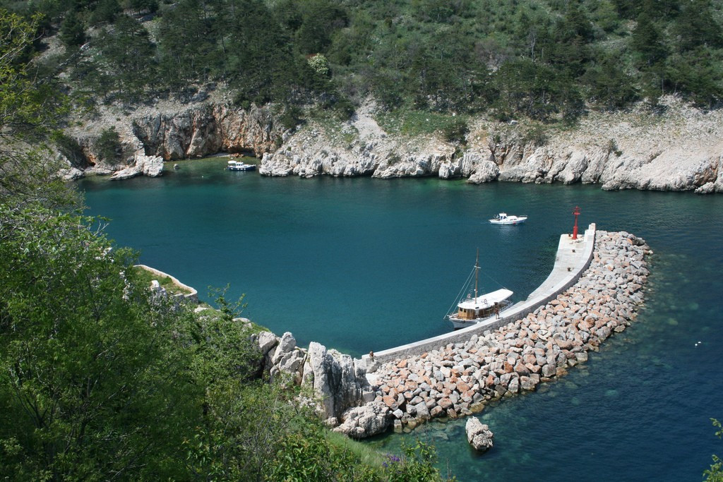 Бухта в Врбник, Хорватия. Фото 1 – фотографии Хорватии