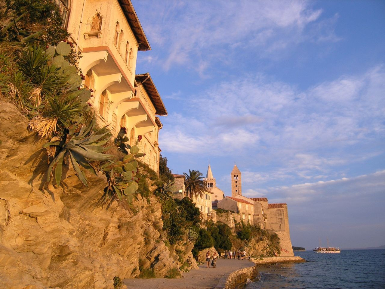 Набережная в Раб, Хорватия. Фото 17 – фотографии Хорватии