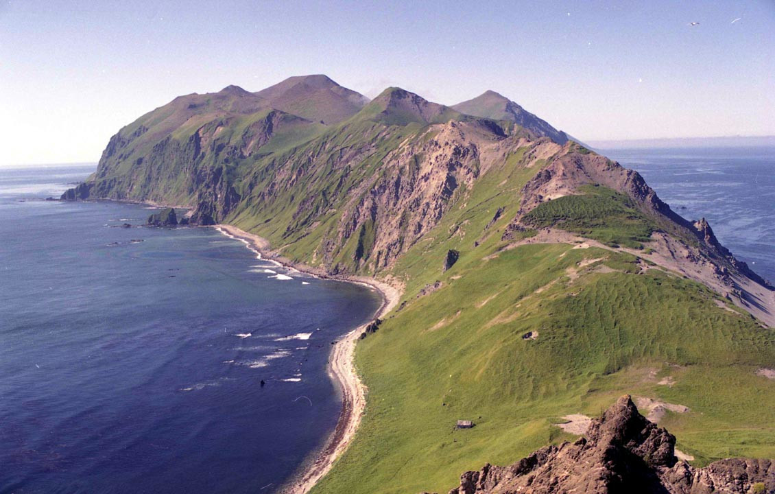 Побережье острова – фотографии России