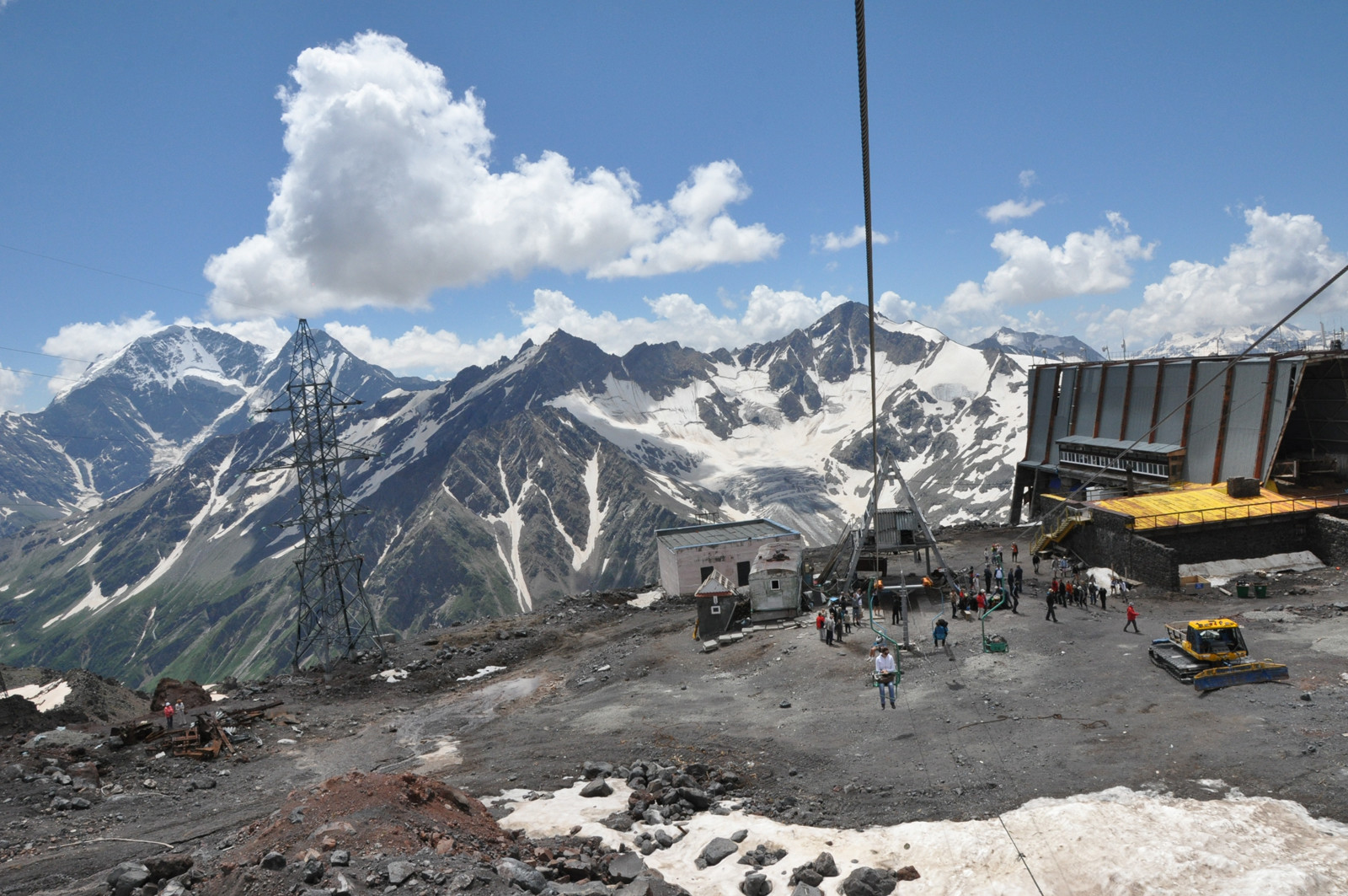 Станция Мир на Эльбрусе, Приэльбрусье, Россия. Фото 5 – фотографии России