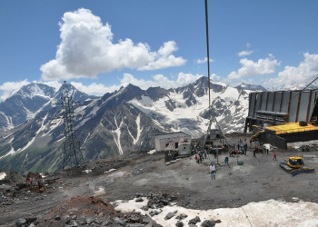 Станция Мир на Эльбрусе, Приэльбрусье, Россия. Фото 5 – фотографии России
