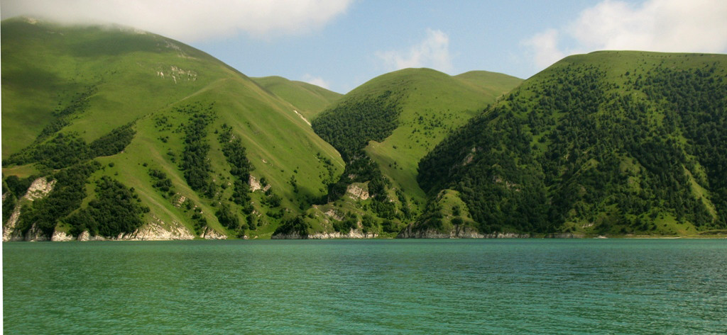 Озеро Казеной-Ам, граница Чечни и Дагестана – фотографии России