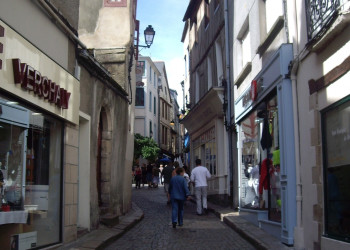 Улица в Ванне, Франция – фотографии Франции