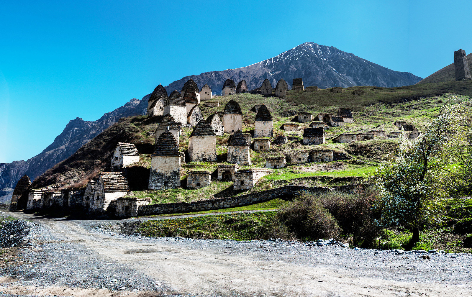 Даргавс, Северная Осетия, Россия. Фото 1 – фотографии России