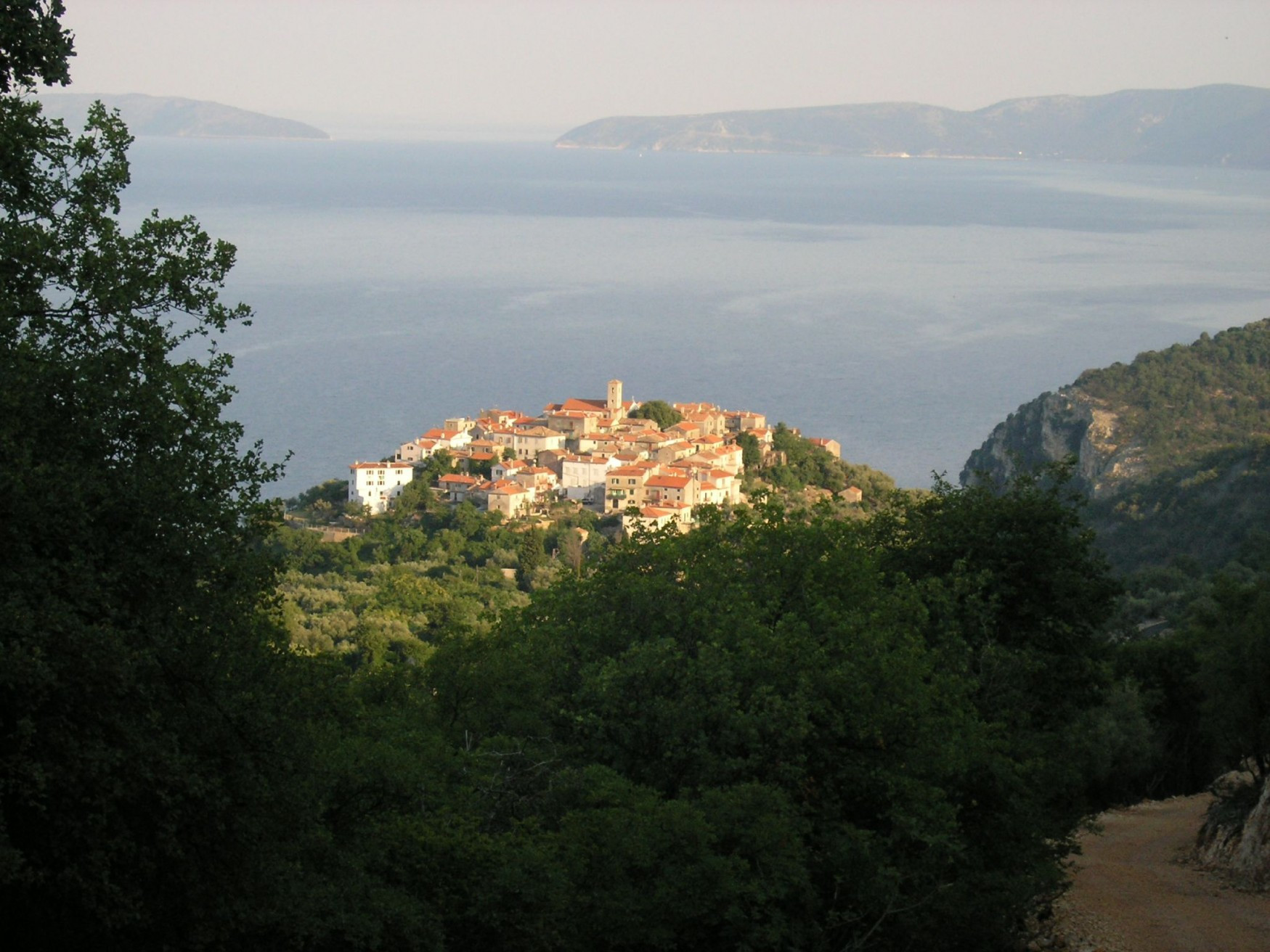 Панорамный вид в Бели, Хорватия – фотографии Хорватии