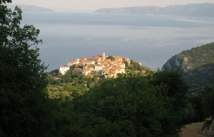 Панорамный вид в Бели, Хорватия – фотографии Хорватии