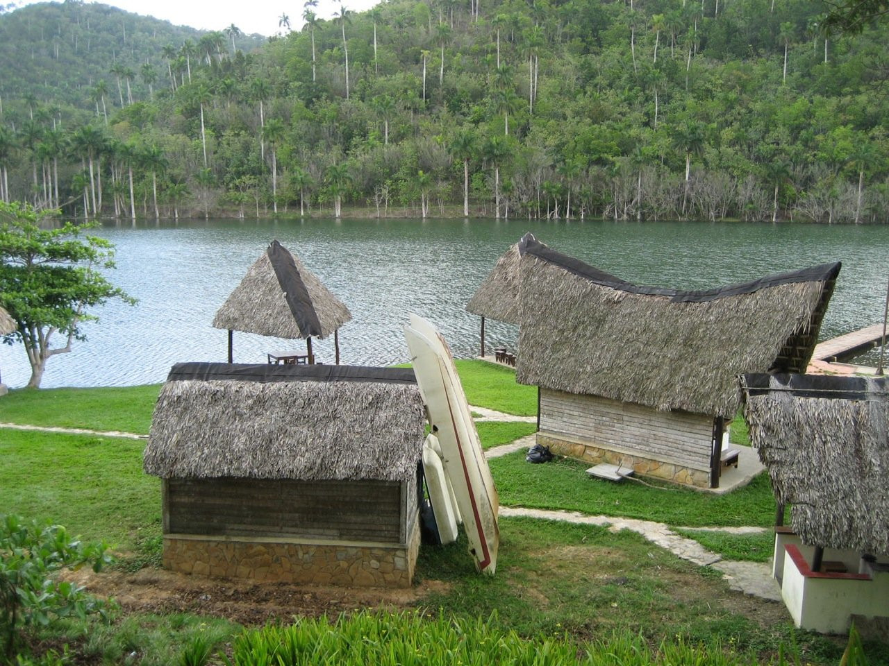 Беседки на озере в Пинар дель Рио провинция, Куба. Фото 1 – фотографии Кубы