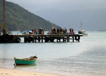 Причал в Илья-Гранди, Бразилия – фотографии Бразилии