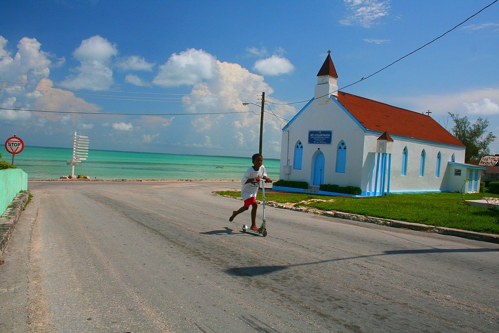 Мальчик на острове Эльютера, Багамские острова – фотографии Багамских островов