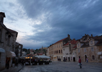 Улица в Хвар, Хорватия. Фото 1 – фотографии Хорватии