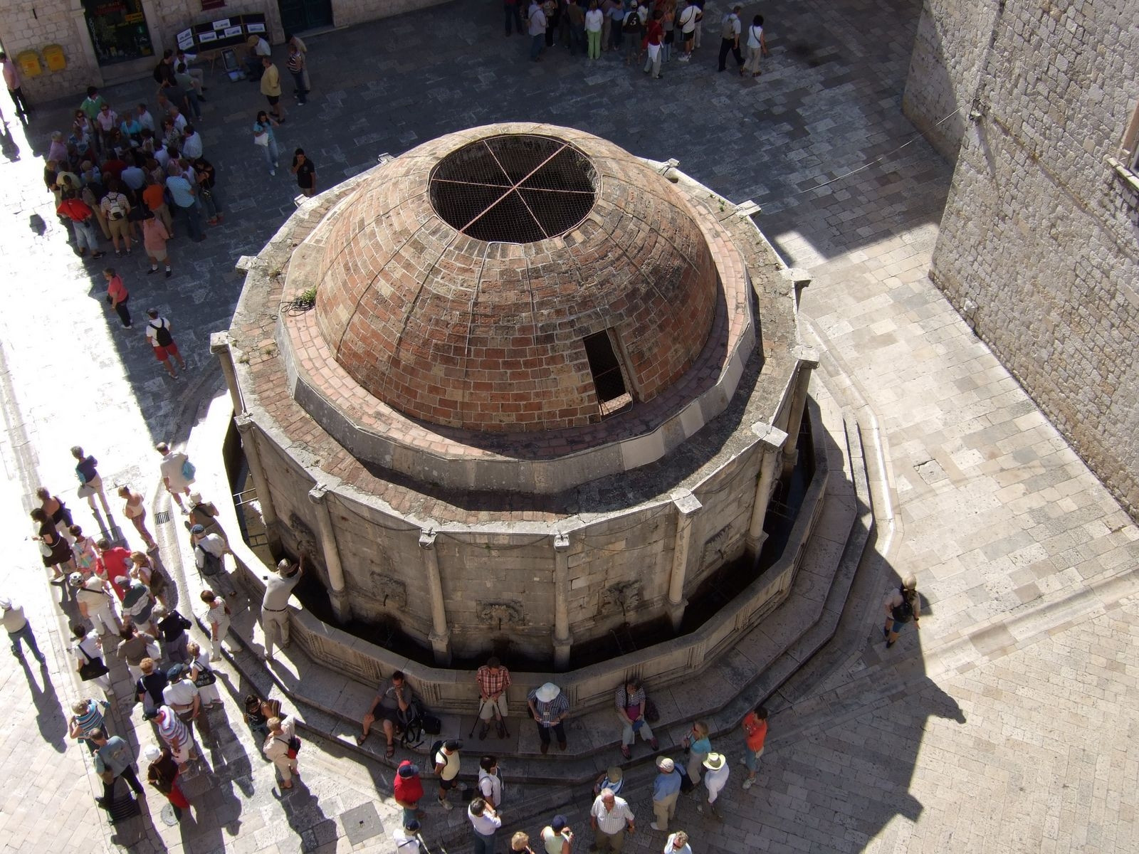 Туристы в Дубровник, Хорватия. Фото 5 – фотографии Хорватии