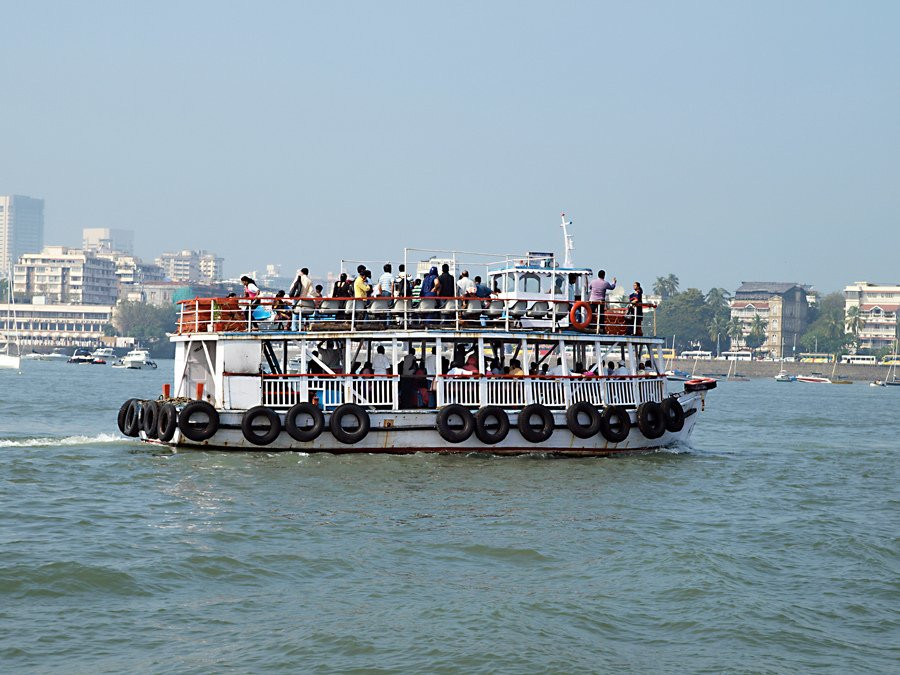 Корабль на остров Элефанта – фотографии Индии