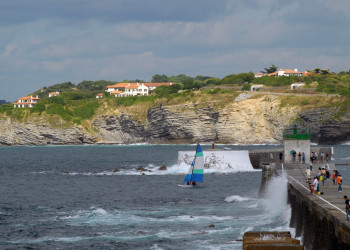 Набережная в Сибуре, Франция. Фото 5 – фотографии Франции