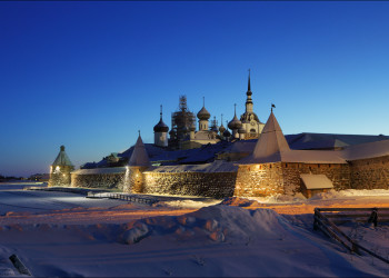 Соловецкий монастырь на Большом Соловецком острове зимой – фотографии России
