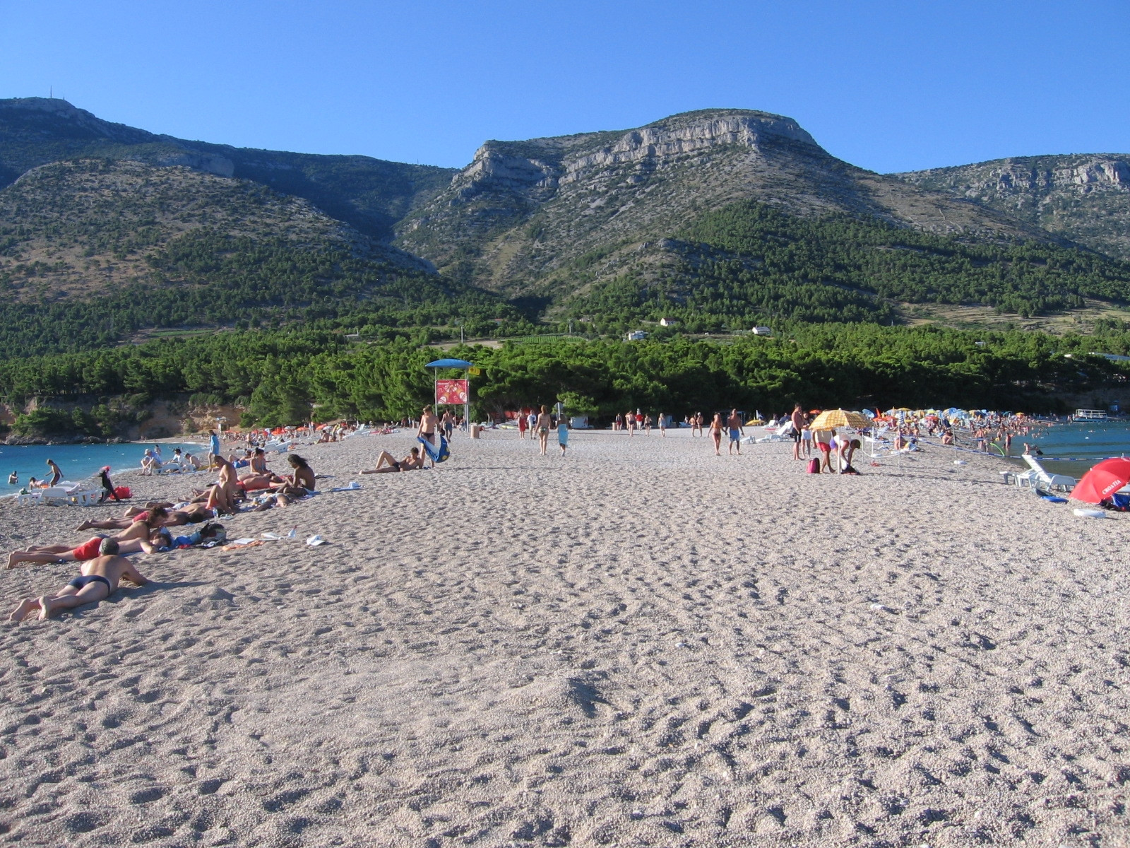 Люди в Бол,Хорватия. Фото 1 – фотографии Хорватии