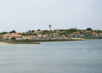 Море в Сибуре, Франция – фотографии Франции