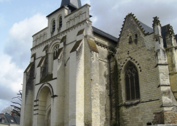 Церковь в Сомюре, Франция – фотографии Франции