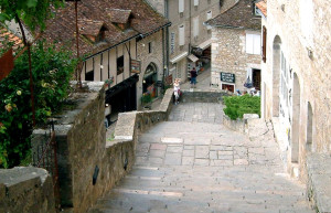 Лестница в Рокамадуре, Франция – фотографии Франции