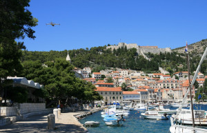 Набережная в Хвар, Хорватия – фотографии Хорватии