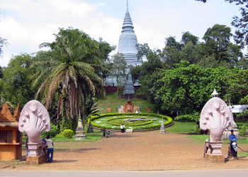 Храм Ват Пном (Wat Phnom)  – фотографии Камбоджи