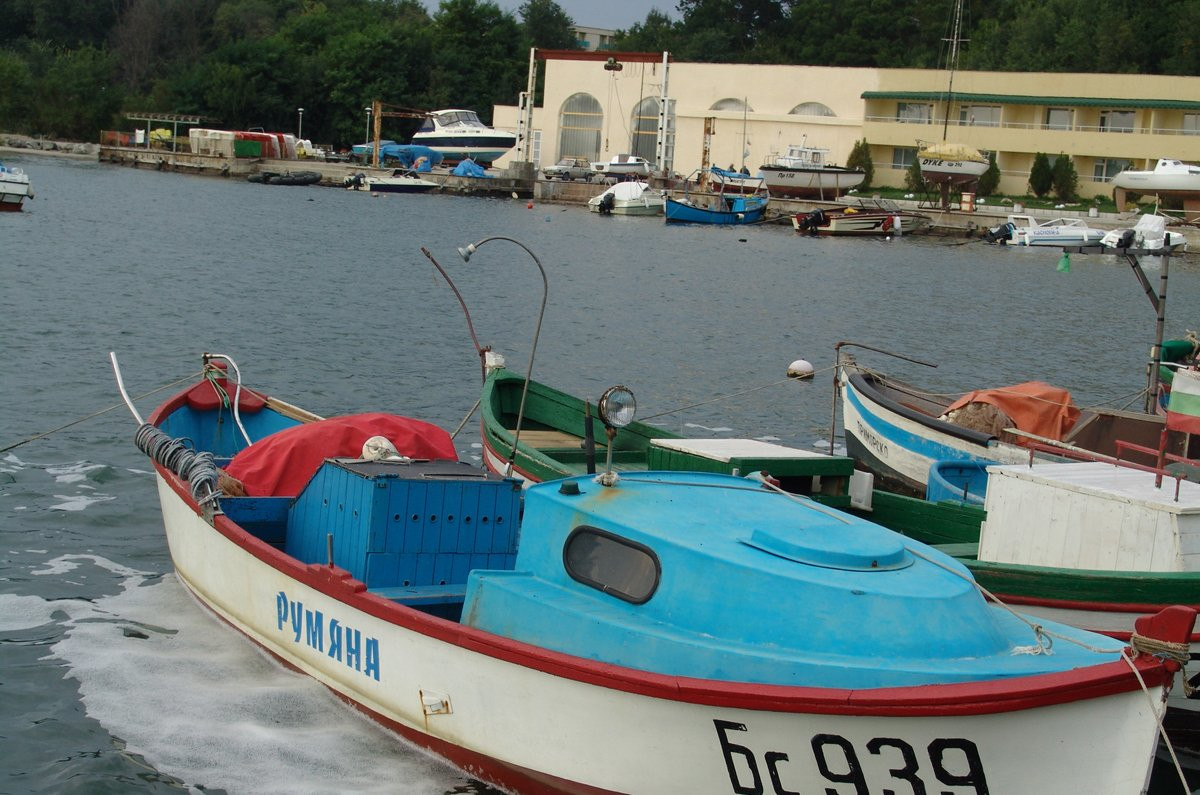 Лодки в Китене, Болгария – фотографии Болгарии