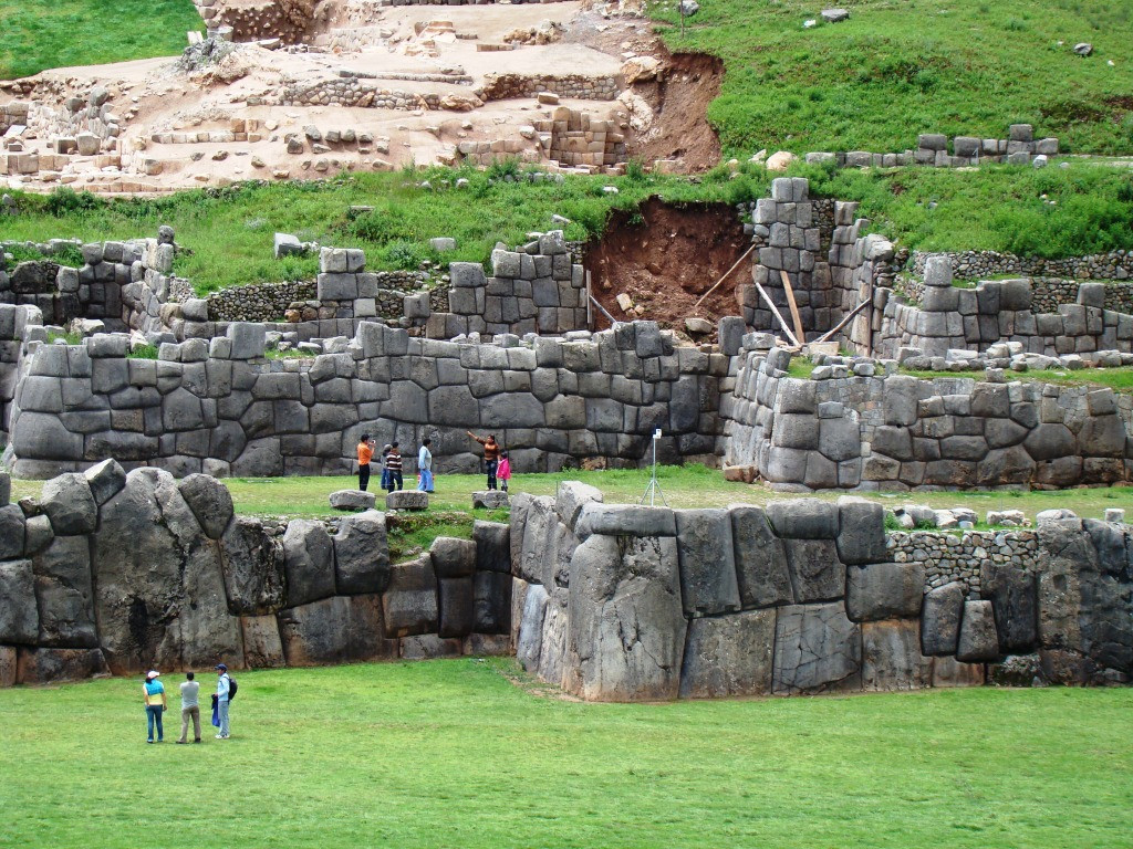 Крепость инков в Саксайуамане – фотографии Перу