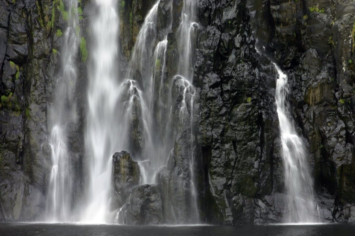 Водопад Ниагара в окрестностях Сен-Сюзанн, Реюньон – фотографии Реюньона