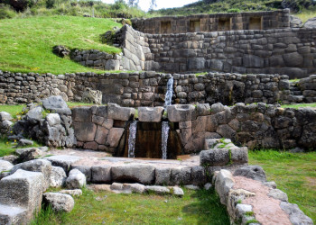 Вид на руины Тамбомачай – фотографии Перу