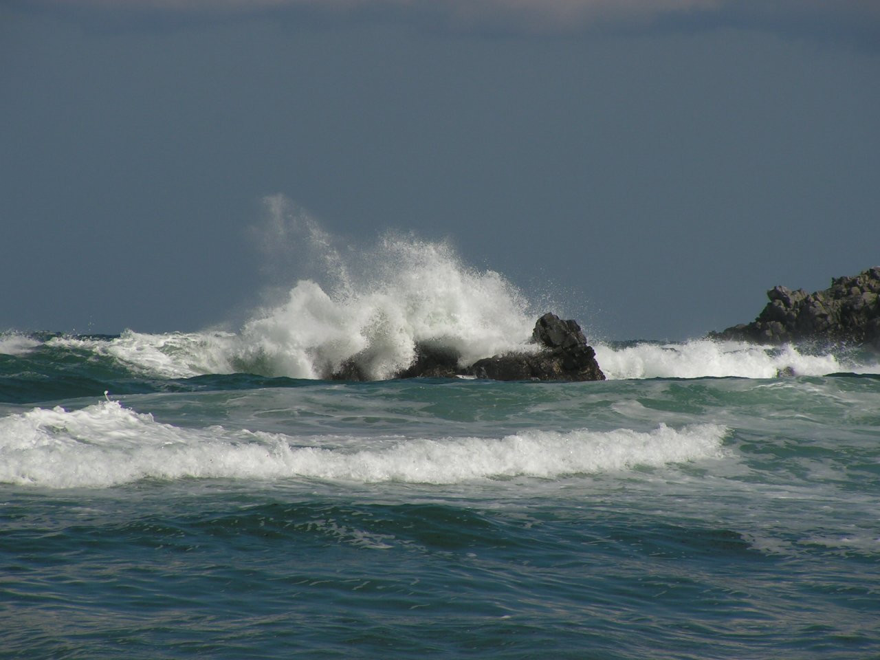 Морской прибой в Лозенец, Болгария – фотографии Болгарии