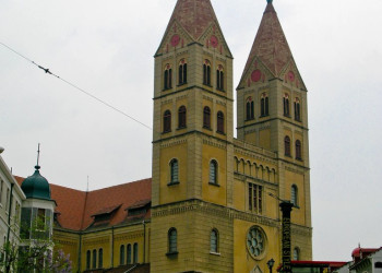 Католическая церковь (Catholic church) – фотографии Китая
