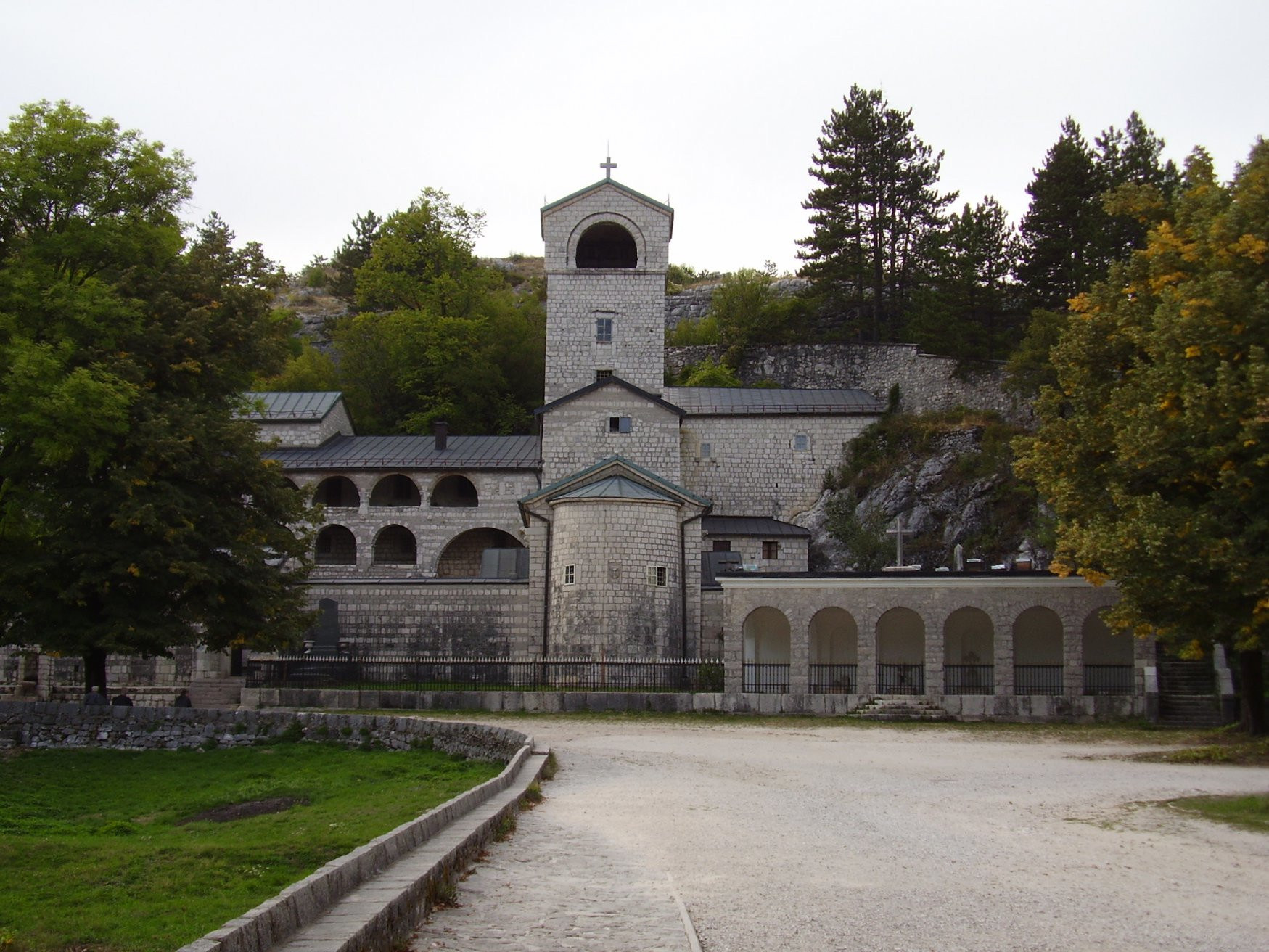 Монастырь в Цетине, Черногория. Фото 10 – фотографии Черногории