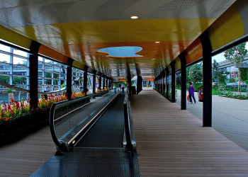 Травалатор в Сентоза Бордволк (Sentosa Boardwalk)  – фотографии Сингапура