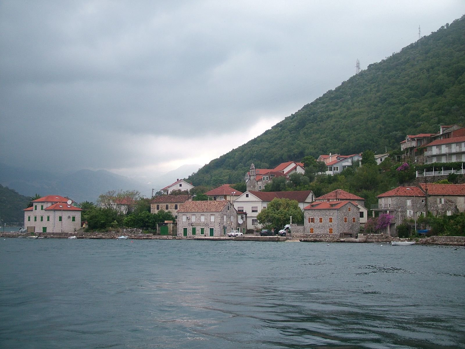 Дома в Тиват, Черногория. Фото 1 – фотографии Черногории