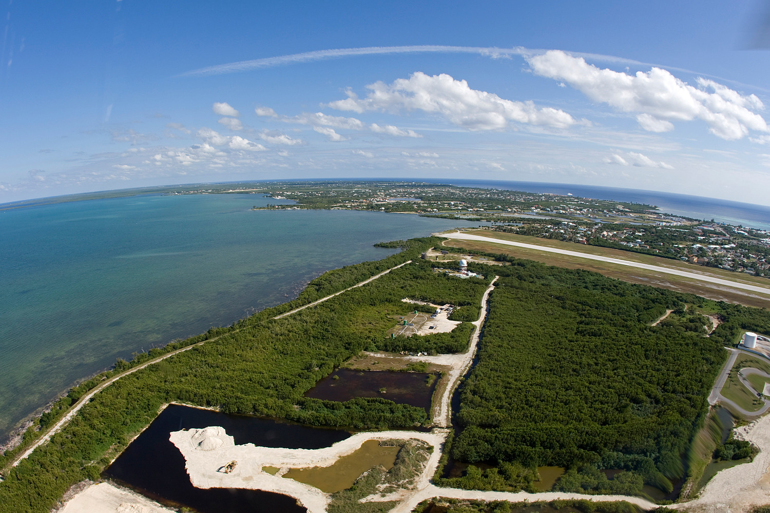 ВПП на острове Гранд-Кайман, Каймановы острова – фотографии Каймановых островов