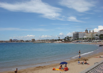 Пляж в Сен-Рафаэль, Франция. Фото 2 – фотографии Франции