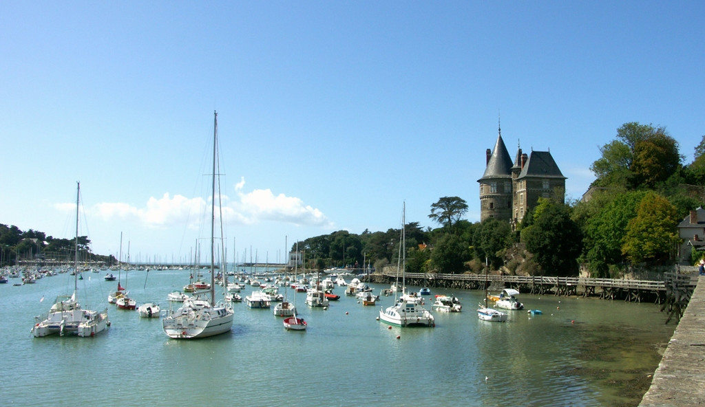 Лодки и парусники в Порнике, Франция. Фото 1 – фотографии Франции